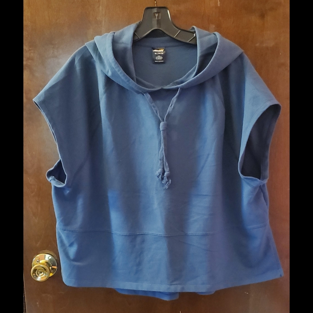 Avia sleeveless sweat shirt